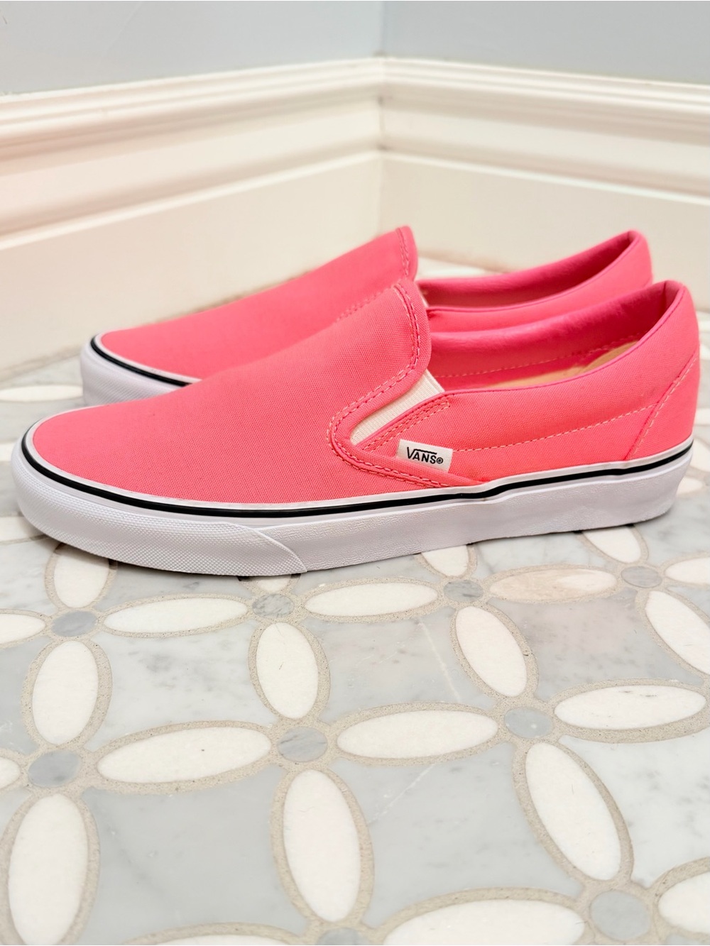 Vans Classic Slip-On Hot Pink Lemonade Canvas Sneakers Women’s 10 Skate Low Top